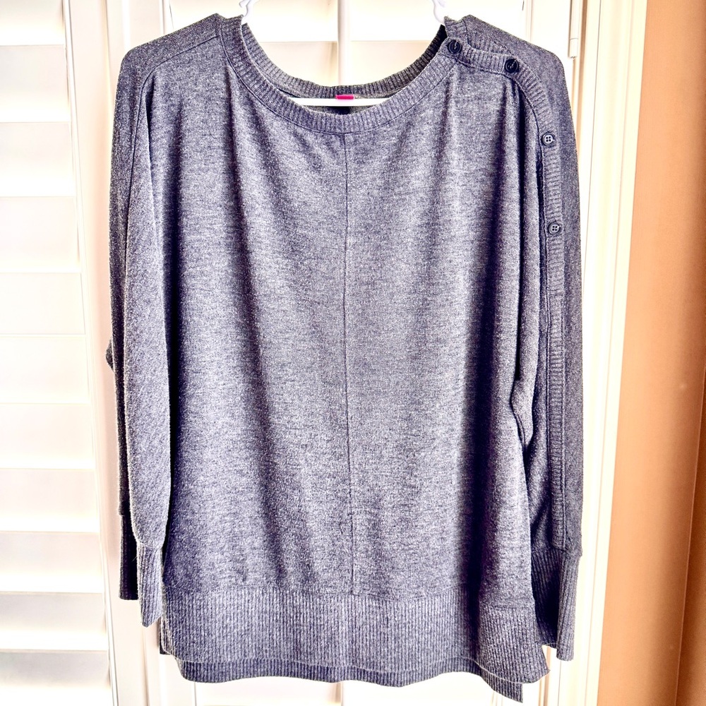 Vince Camuto Grey Knit Button Shoulder‎ Oversized Sweater XS Slouchy Pullover